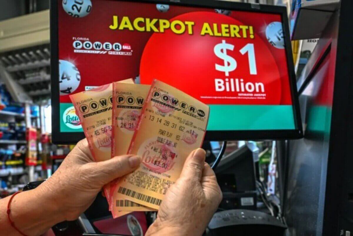 АҚШ азаматы лотереядан млрд доллар ұтып алды