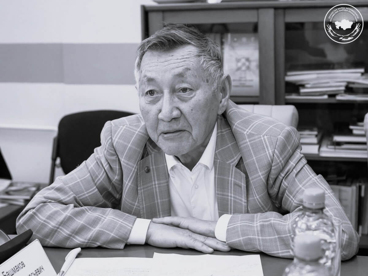 Скончался известный журналист Гадильбек Шалахметов
