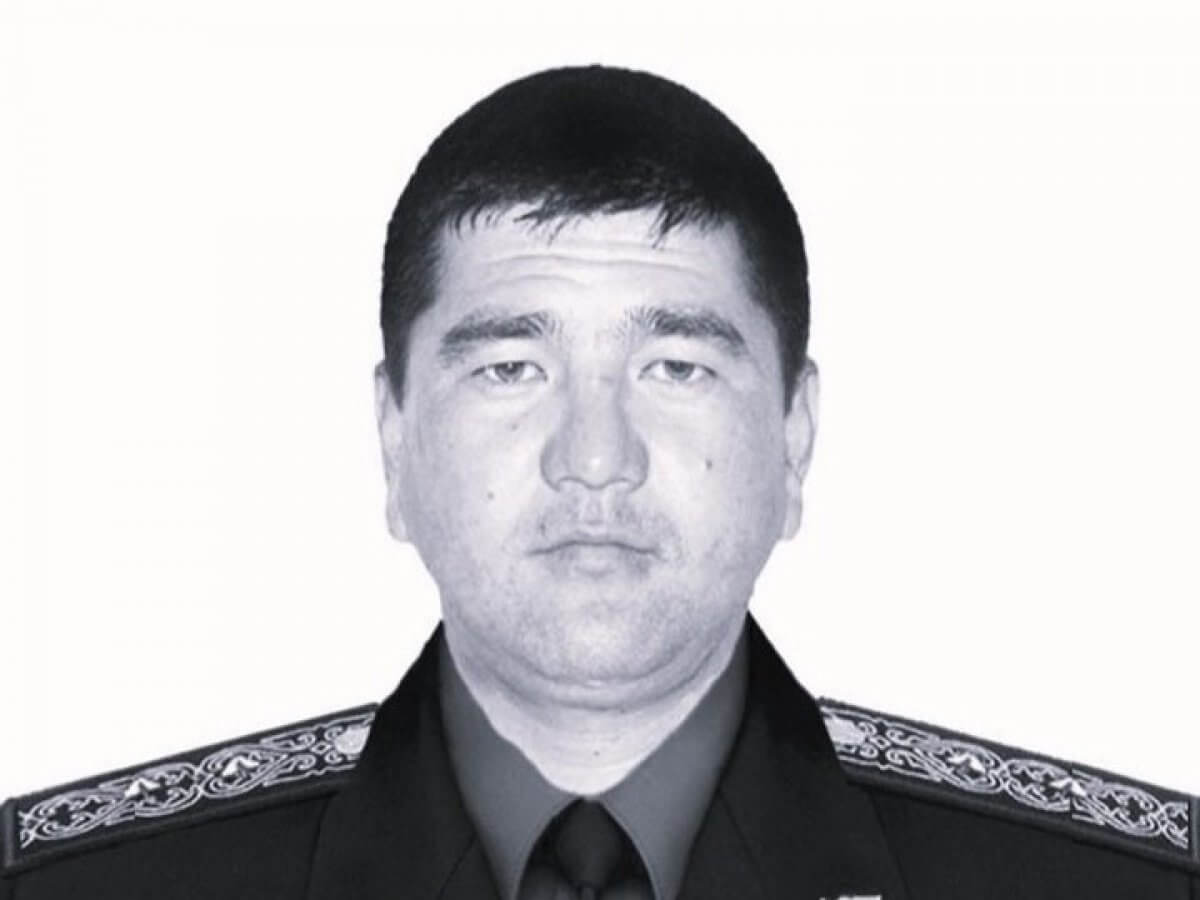 Спасатель умер во время борьбы с паводками в Казахстане