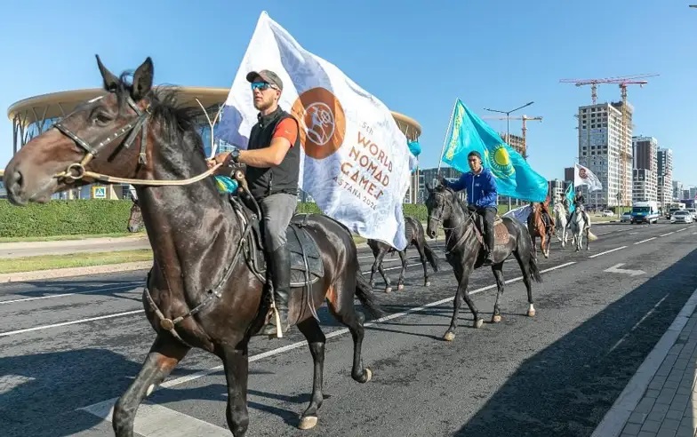 Көшпенділер ойындары: Астанада атқа мінгендер шеруі өтті