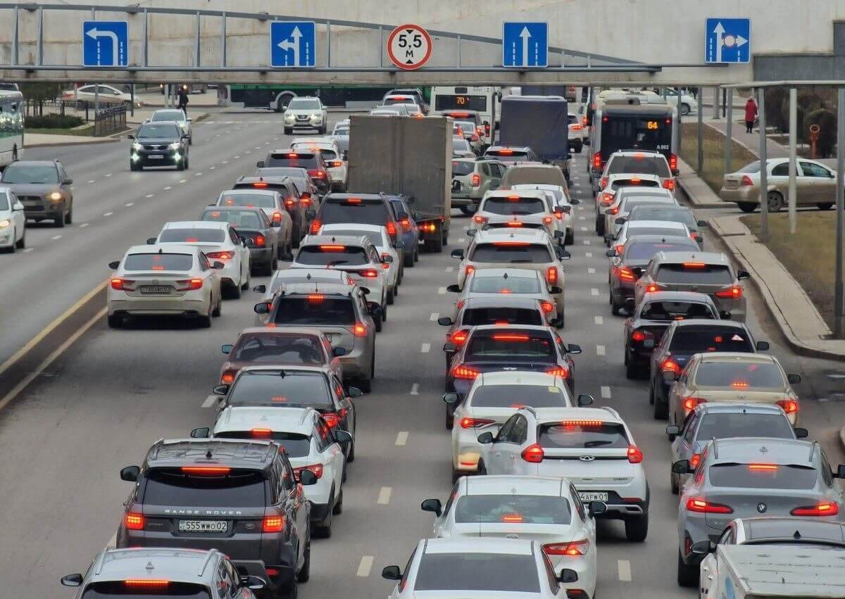 Астанада қарбалас уақытта жүк көліктері қозғалысына шектеу қойылуы мүмкін