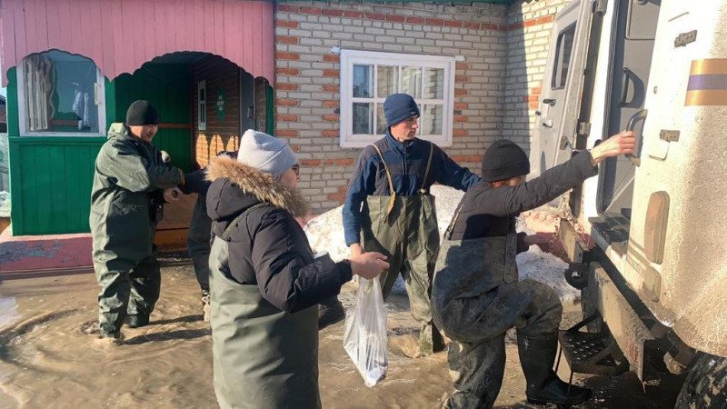 Жителей эвакуировали из села в Костанайской области