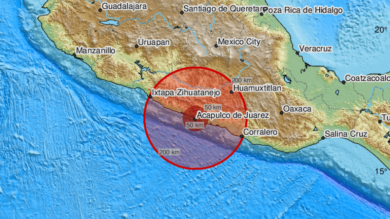 Сильное землетрясение зафиксировали в Мексике