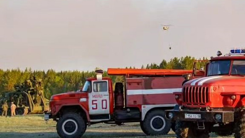 Лесной пожар в области Абай: жители трех сел покинули свои дома