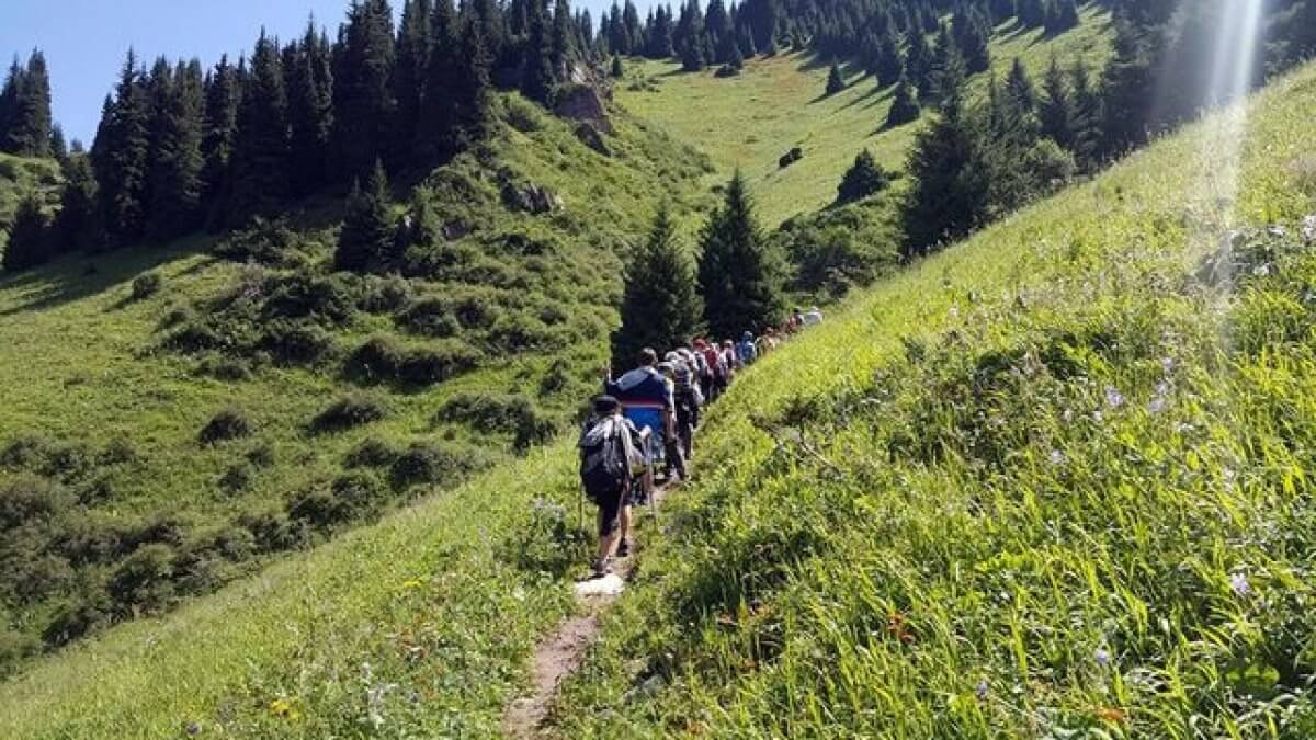 Абай облысындағы өрттен қаза тапқандардың балалары лагерьде демалады