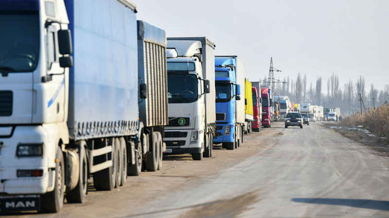 ҰҚК Қырғызстанмен шекарадағы көлік кептелісіне қатысты пікір білдірді