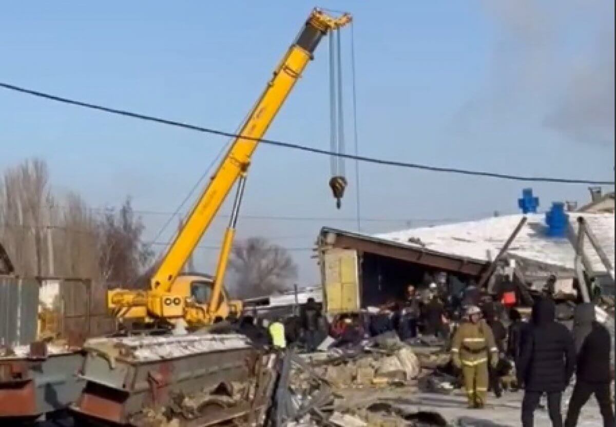 Семь человек остались под завалами после взрыва в Костанае