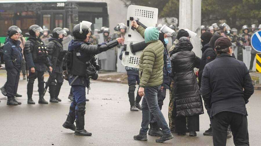 Генпрокурор: Задержанные после беспорядков иностранцы не проходят по статье 