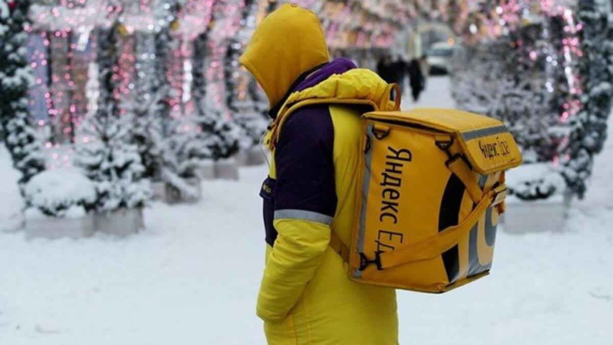 Астанада миллиондаған теңгенің тауарын ұрлаған Яндекстің курьері ұсталды