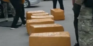 Астанада екі ер адамнан 270 келіден астам есірткі мен тапанша тәркіленді