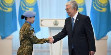 Токаев поблагодарил за службу казахстанских миротворцев