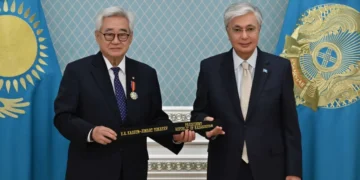 Токаеву вручили черный пояс девятого дана