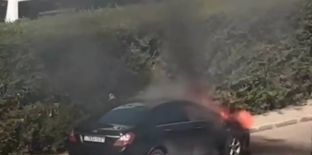 Горящий автомобиль потушили в Астане