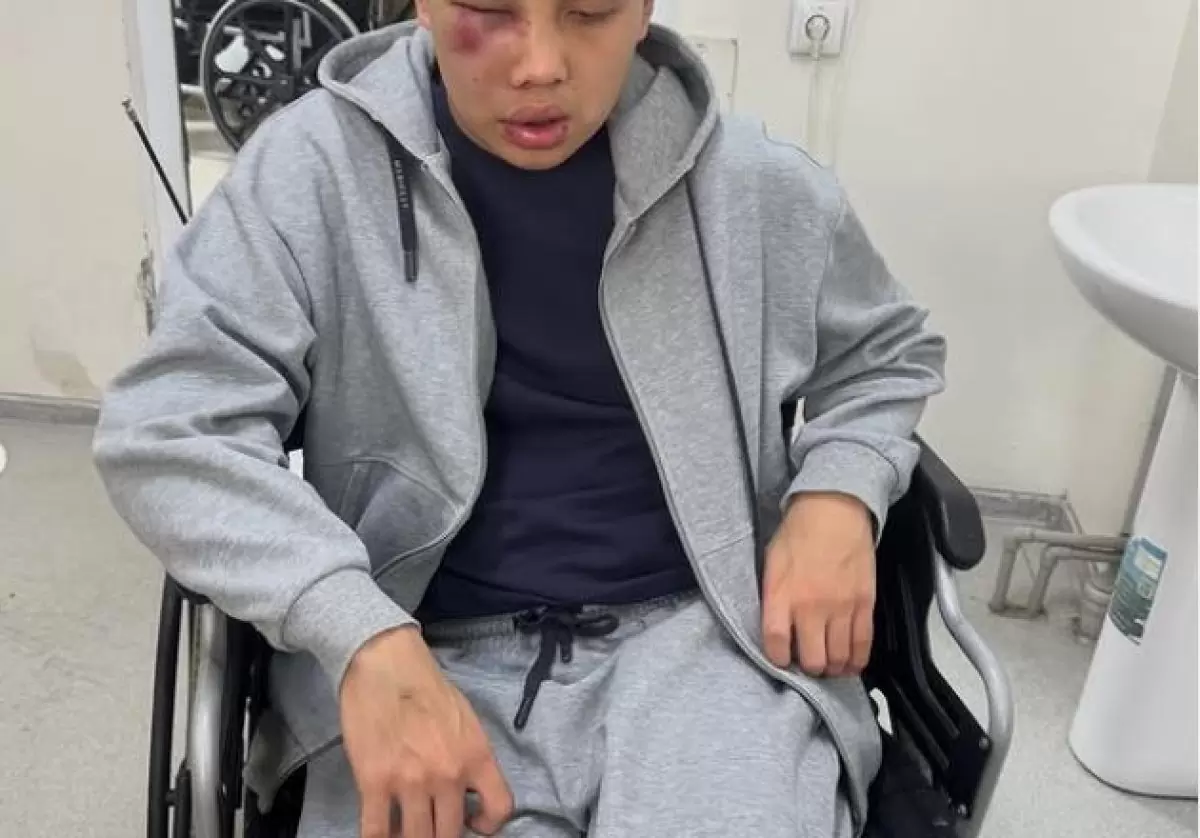 Толпа избила 18-летнего парня в Алматы