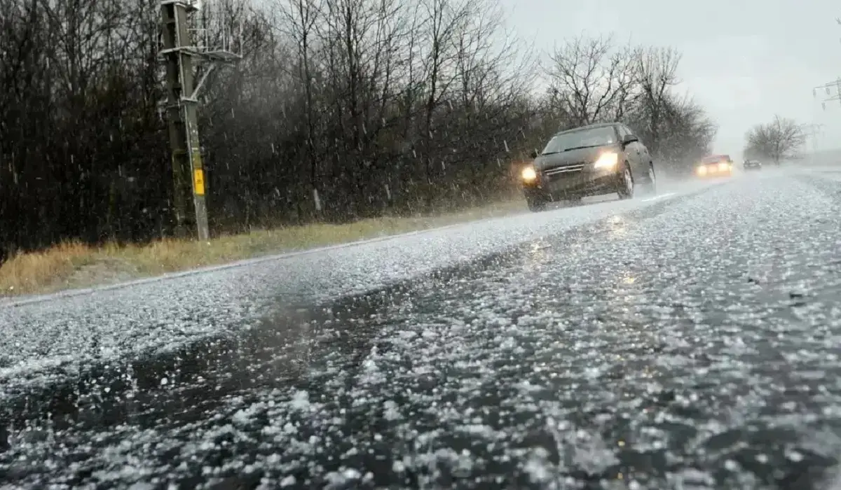 Қазақстанның қай өңірлеріндегі тасжолдарда көктайғақ болуы мүмкін: жүргізушілерге ескерту жасалды