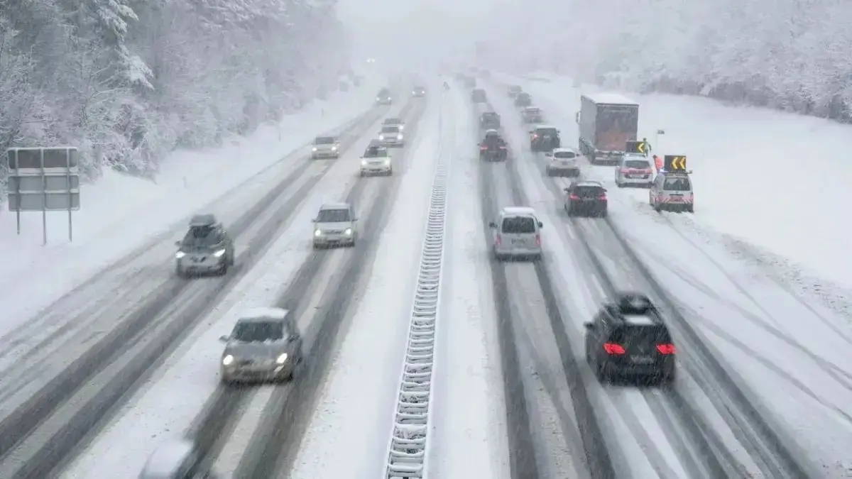 Бұрқасын, көктайғақ, қар аралас жаңбыр: алдағы үш күнге арналған ауа райы болжамы жарияланды