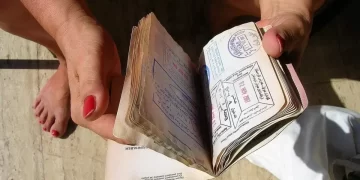 Казахстанцы смогут оформить бесплатные визы в Индию