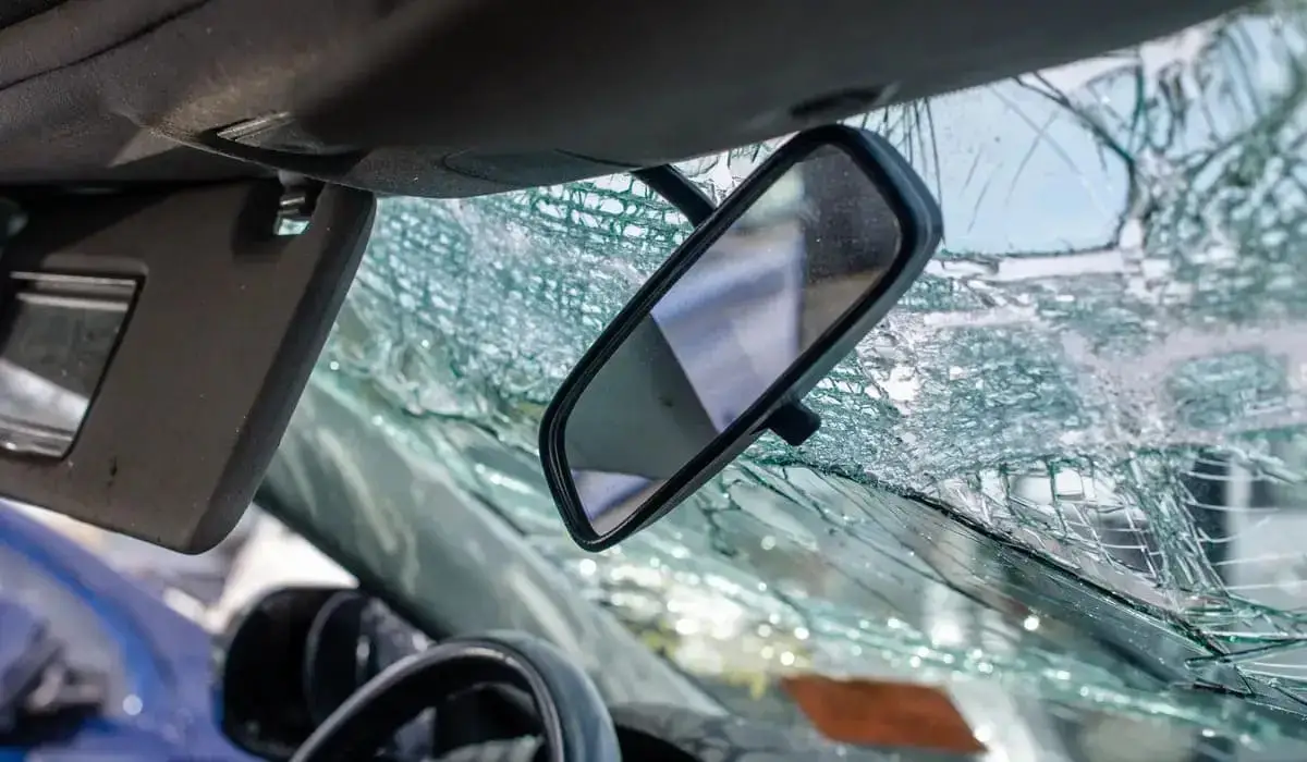 Chevrolet Cobalt перевернулся на трассе в Акмолинской области: три человека погибли