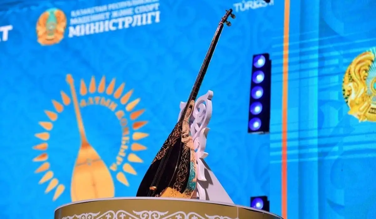 Домбра должна стать узнаваемым брендом Казахстана во всем мире – Токаев