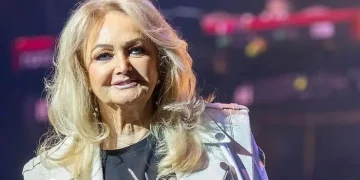 Әлемге танымал әнші 75 жасында қайтыс болды