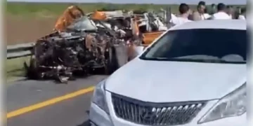 Жеңіл көлік пен жүк көлігі соқтығысып, екі адам көз жұмды
