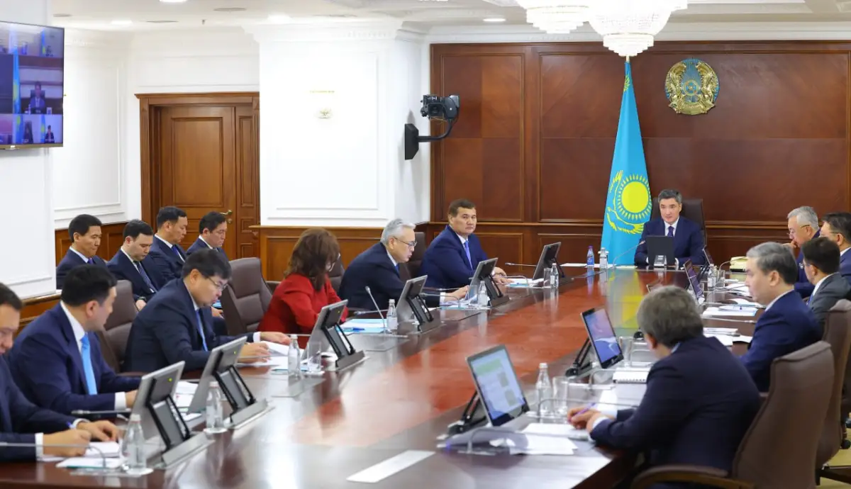 Мектептер мен ауруханалар 1 қыркүйекке дейін жылыту маусымына дайын болуы керек – Бектенов