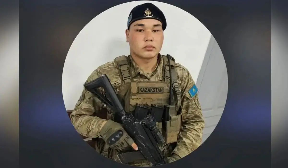 Жағаға өзі жүзіп шыққан»: Каспийдегі оқиғадан аман қалған сарбаздың анасы айтты