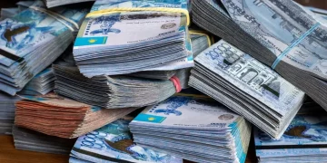 Уволенный за трехчасовое отсутствие на работе казахстанец получит 2,3 млн тенге