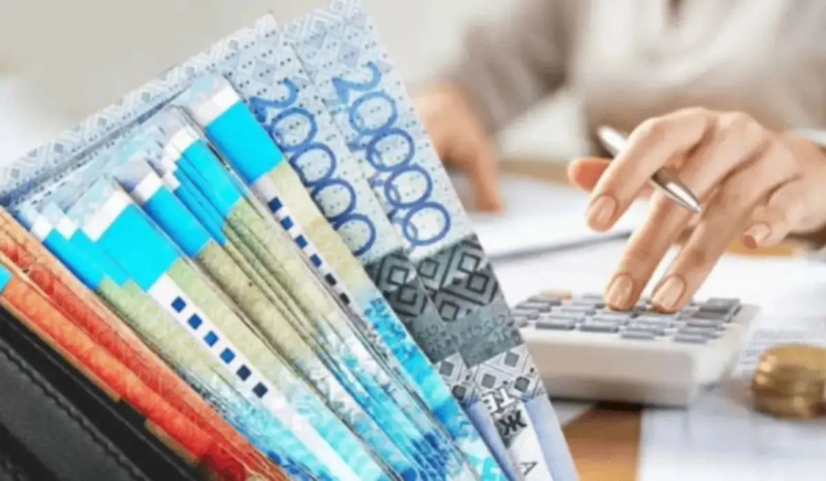 Более половины работников Казахстана зарабатывают свыше 300 тысяч тенге