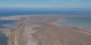 Каспий теңізінің деңгейі 1,5 метрге төмендеп, жаңа аралдар пайда болды