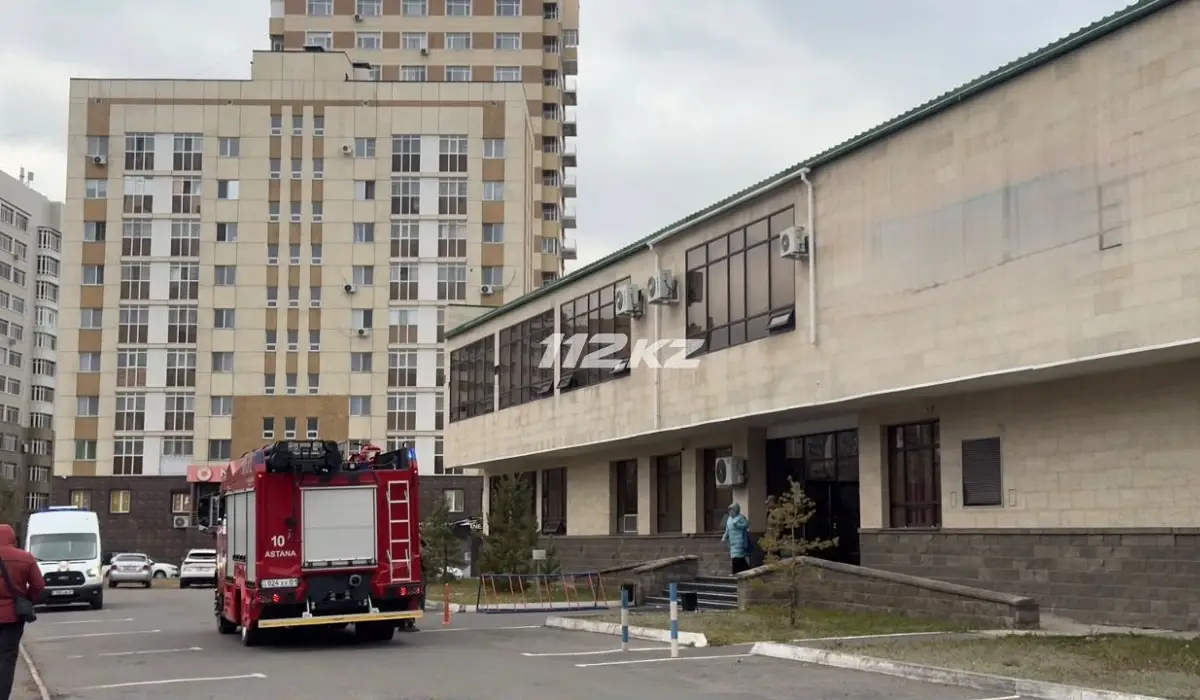 Астанада фитнес-орталық өртенді: ондаған адам ғимараттан эвакуацияланды