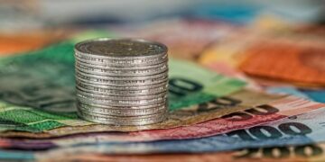 Экс-депутат пен шенеунік 1,5 млрд теңге ұрлады деген күдікке ілінді