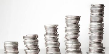Около 1 млн тенге получает самый богатый пенсионер Казахстана